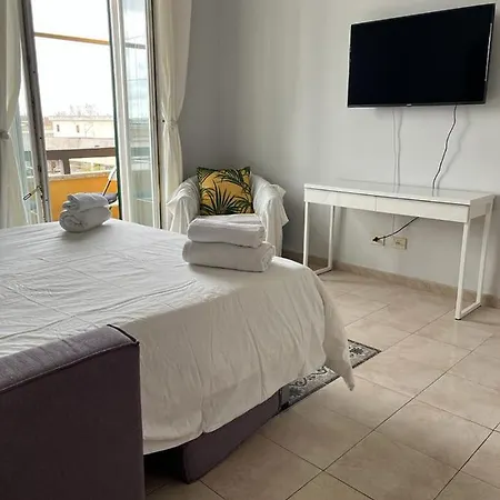 San Giovanni Apartment *